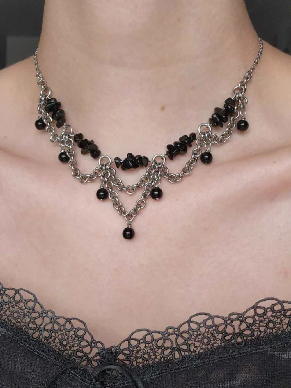 Gothic silver chandelier necklace with black obsidians - Picture 2 of 9